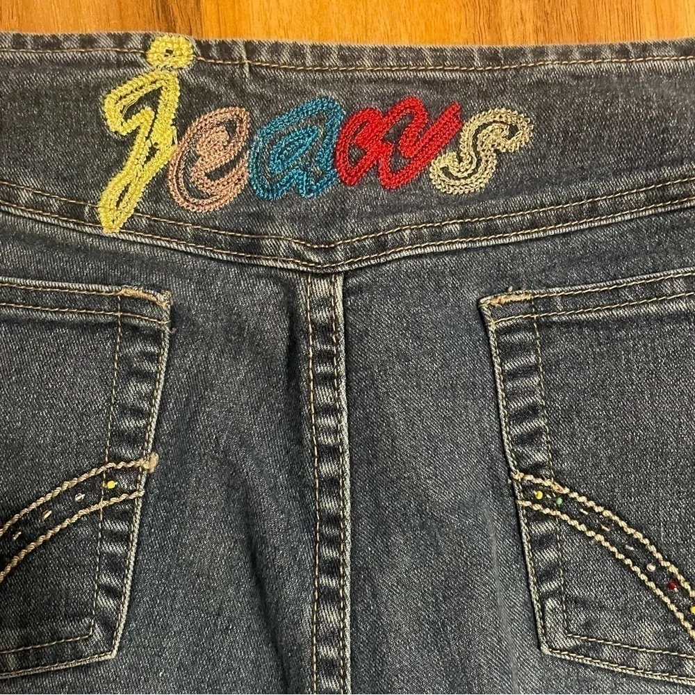 Zion Original Jeans Embroidered Capri Pants Size Large - Picture 5 of 7